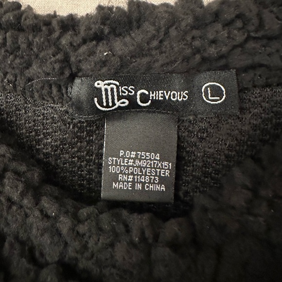 Festive Sweater - Picture 4 of 4